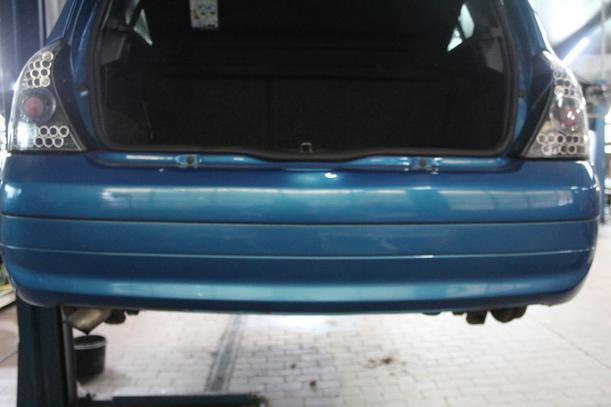 Foto: STOSSFÄNGER/ STOßSTANGE HINTEN ( FACELIFT AB 2001 ) eines Renault Clio 1.2 16V