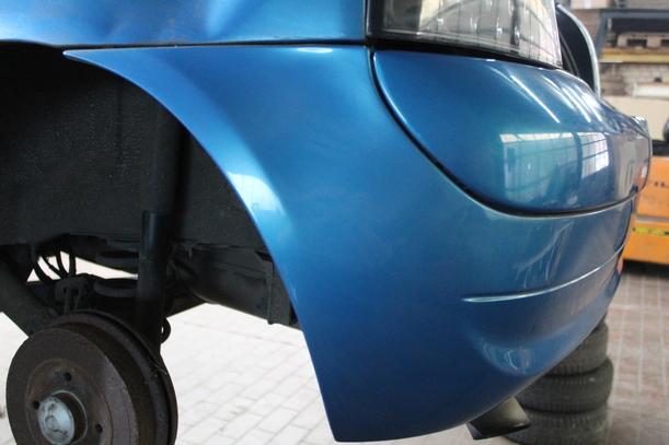 Foto: STOSSFÄNGER/ STOßSTANGE HINTEN ( FACELIFT AB 2001 ) eines Renault Clio 1.2 16V