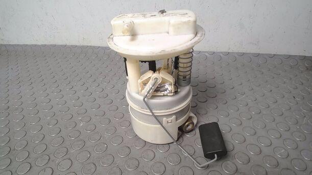 Foto: KRAFTSTOFFPUMPE eines Renault Clio 1.2 16V