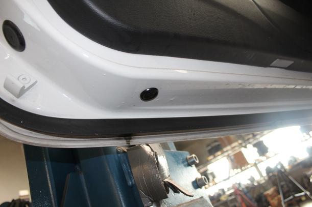 Foto: TÜR LINKS ( COUPE/ OHNE SCHEIBE ) eines BMW 335d Coupe Aut.