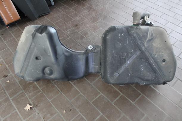 Foto: KRAFTSTOFFTANK ( COUPE ) eines BMW 335d Coupe Aut.