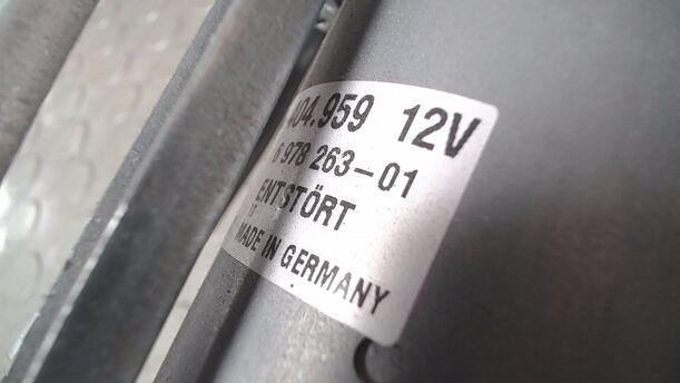 Foto: SCHEIBENWISCHERMOTOR VORN eines BMW 335d Coupe Aut.