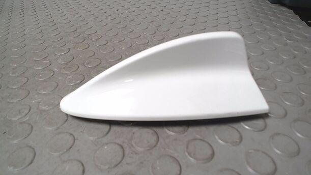 Foto: ANTENNENABDECKUNG/ ABDECKUNG ANTENNE eines BMW 335d Coupe Aut.