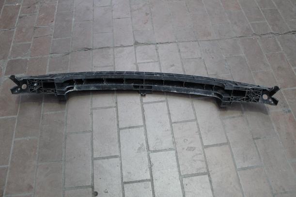 Foto: VERSTÄRKUNG HINTEN eines Peugeot 206+ 60