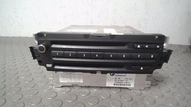 Foto: NAVI PROFESSIONAL/ CAR INFOTAINMENT COMPUTER eines BMW 335d Coupe Aut.