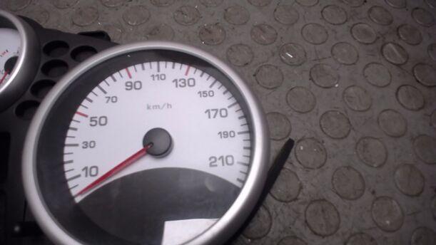 Foto: TACHOEINHEIT eines Peugeot 206+ 60
