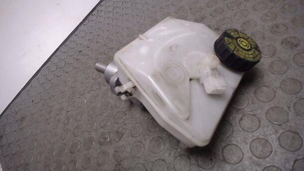 Foto: HAUPTBREMSZYLINDER eines Peugeot 206+ 60