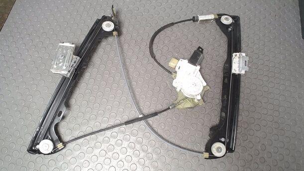 Foto: FENSTERHEBER ELEKTRISCH LINKS ( COUPE ) eines BMW 335d Coupe Aut.