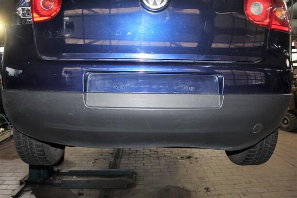Foto: STOSSFÄNGER/ STOßSTANGE HINTEN ( LIMOUSINE ) eines VW Golf 1.4 FSI