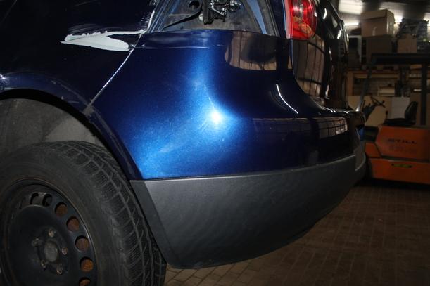 Foto: STOSSFÄNGER/ STOßSTANGE HINTEN ( LIMOUSINE ) eines VW Golf 1.4 FSI