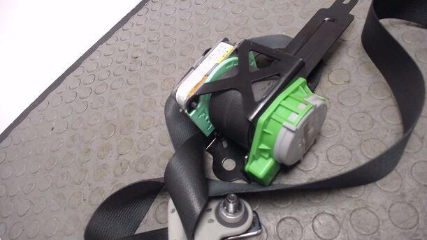 Foto: SICHERHEITSGURT VORN LINKS eines Suzuki Splash 1.0