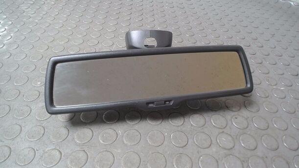Foto: INNENSPIEGEL AUTOMATISCH ABBLENDBAR eines VW Golf 1.4 FSI