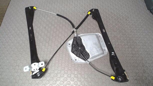 Foto: FENSTERHEBER ELEKTRISCH VORN LINKS ( 4/5 TÜRER ) eines VW Golf 1.4 FSI