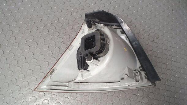 Foto: HECKLEUCHTE/ RÜCKLEUCHTE RECHTS ( 4/5 TÜRER ) eines VW Golf 1.4 FSI
