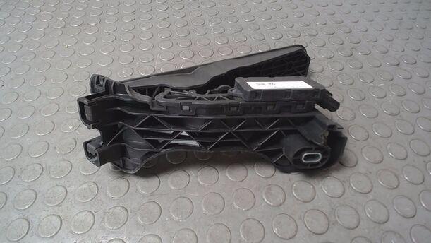 Foto: GASPEDAL eines VW Golf 1.4 FSI