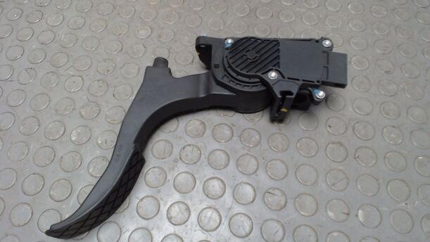 Foto: GASPEDAL eines Skoda Fabia 1.2 HTP
