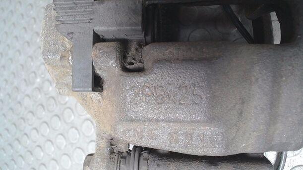 Foto: BREMSSATTEL VORN RECHTS ( LUCAS ) eines Mercedes-Benz C 180 T Kompressor Automatik