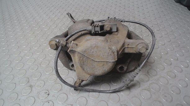 Foto: BREMSSATTEL VORN RECHTS ( LUCAS ) eines Mercedes-Benz C 180 T Kompressor Automatik