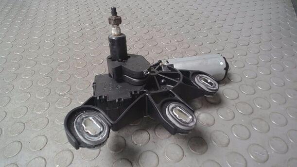 Foto: SCHEIBENWISCHERMOTOR HINTEN ( T MODELL ) eines Mercedes-Benz C 180 T Kompressor Automatik