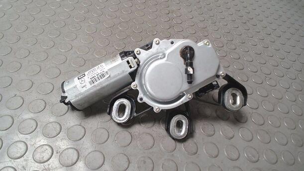 Foto: SCHEIBENWISCHERMOTOR HINTEN ( T MODELL ) eines Mercedes-Benz C 180 T Kompressor Automatik