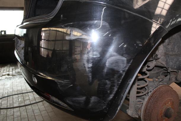 Foto: STOSSFÄNGER / STOßSTANGE HINTEN eines Fiat Grande Punto 1.4 8V Comfort