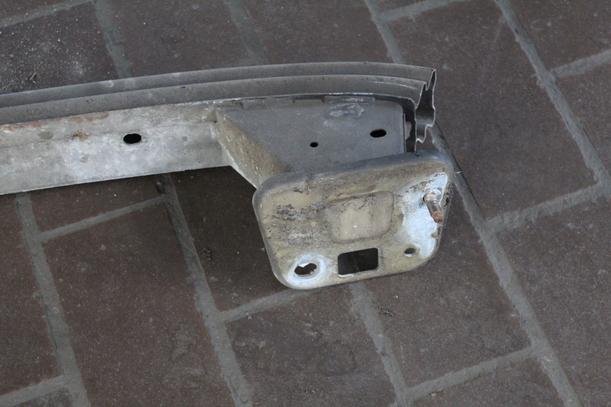 Foto: VERSTÄRKUNG HINTEN eines Fiat Grande Punto 1.4 8V Comfort