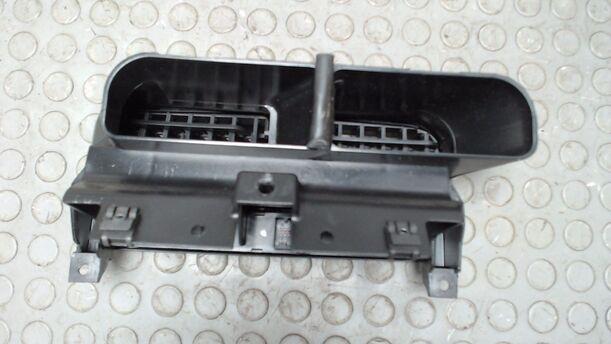 Foto: WARNBLINKSCHALTER / SCHALTERSET / LÜFTUNGSGITTER eines Fiat Grande Punto 1.4 8V Comfort