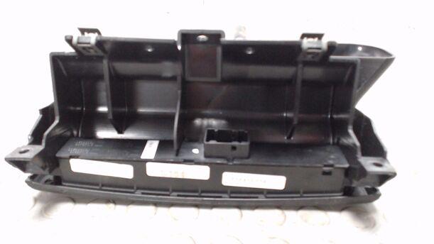 Foto: WARNBLINKSCHALTER / SCHALTERSET / LÜFTUNGSGITTER eines Fiat Grande Punto 1.4 8V Comfort