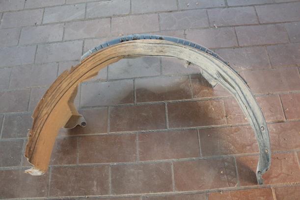 Foto: RADHAUSSCHALE/ INNENRADHAUS VORN LINKS ( FACELIFT ) eines Volvo V40 1.8 Special