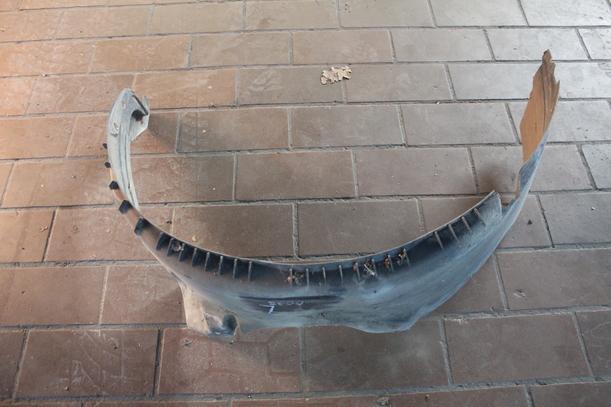 Foto: RADHAUSSCHALE/ INNENRADHAUS VORN LINKS ( FACELIFT ) eines Volvo V40 1.8 Special