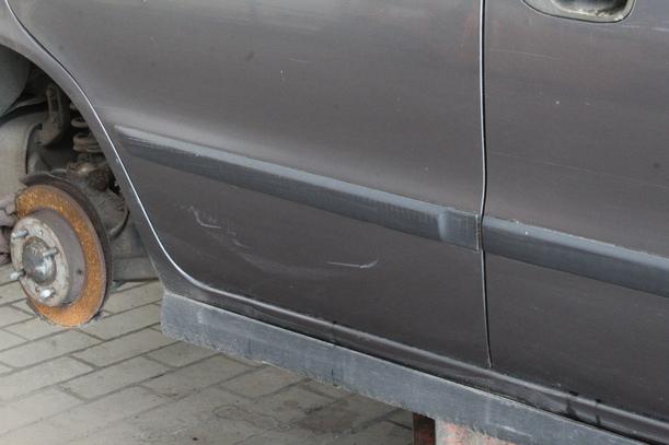 Foto: TÜR HINTEN RECHTS eines Volvo V40 1.8 Special