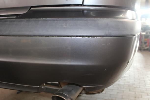 Foto: STOSSFÄNGER/ STOßSTANGE HINTEN ( FACELIFT ) eines Volvo V40 1.8 Special