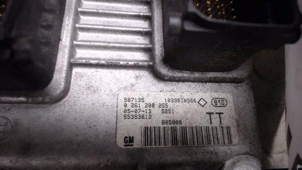 Foto: STEUERGERÄT EINSPRITZUNG (ENTHEIRATET) eines Opel Meriva 1.4 GL 1,8 E