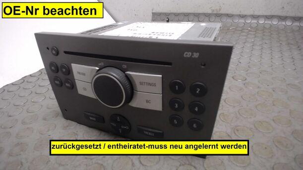 Foto: RADIO CD30 (ENTHEIRATET) eines Opel Meriva 1.4 GL 1,8 E