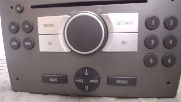 Foto: RADIO CD30 (ENTHEIRATET) eines Opel Meriva 1.4 GL 1,8 E