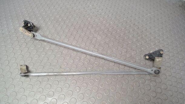 Foto: SCHEIBENWISCHERGESTÄNGE VORN eines Volvo V40 1.8