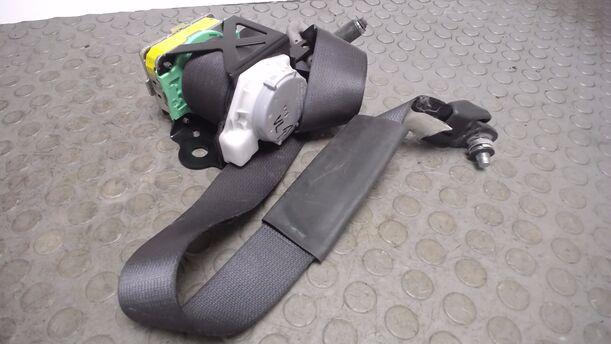 Foto: SICHERHEITSGURT VORN LINKS eines Toyota Yaris 1.3 VVT-i Multi Mode