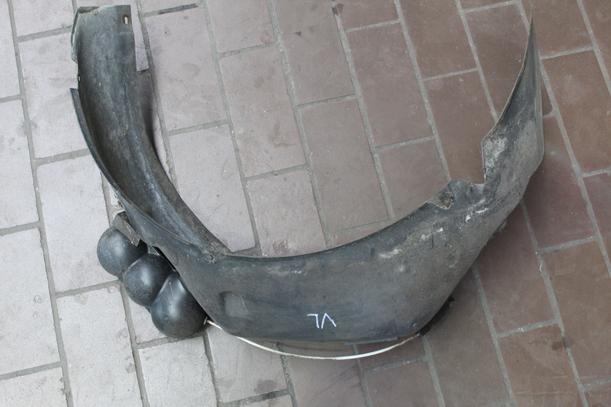Foto: RADHAUSSCHALE/ INNENRADHAUS VORN LINKS ( MOD 94 ) eines VW Passat Variant 1.6