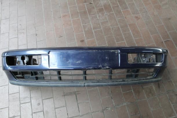 Foto: STOSSFÄNGER/ STOßSTANGE VORN ( MOD 94 ) eines VW Passat Variant 1.6