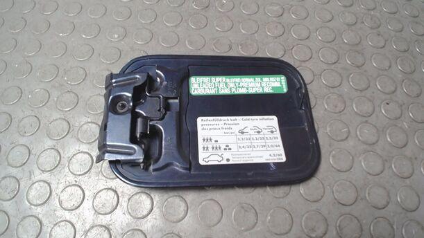 Foto: TANKKLAPPE/ TANKDECKEL ( MOD 94 ) eines VW Passat Variant 1.6 CL
