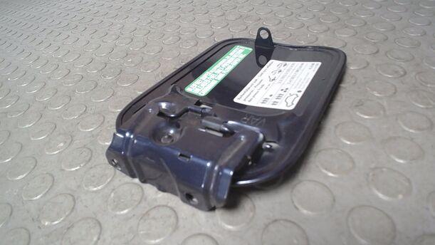 Foto: TANKKLAPPE/ TANKDECKEL ( MOD 94 ) eines VW Passat Variant 1.6 CL