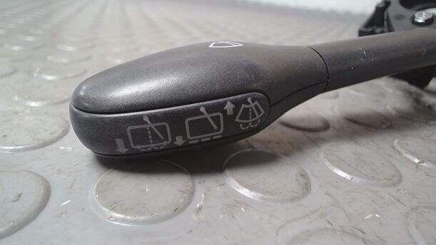 Foto: SCHEIBENWISCHERSCHALTER eines VW Passat Variant 1.6 CL
