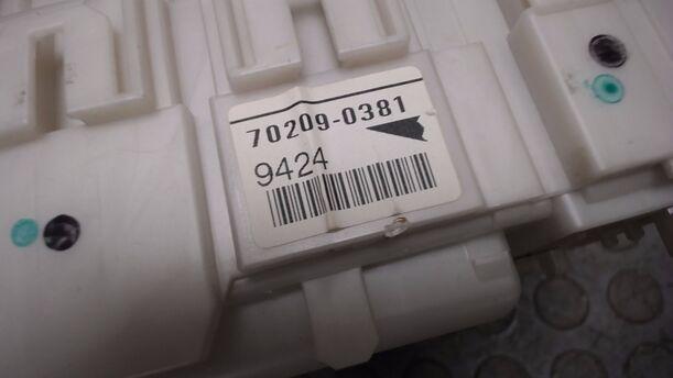Foto: SICHERUNGSKASTEN eines Toyota Yaris 1.3 VVT-i Multi Mode CL