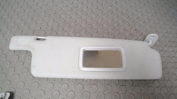 Foto: SONNENBLENDEN eines VW Passat Variant 1.6 CL
