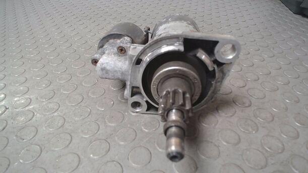 Foto: ANLASSER / STARTER BOSCH eines VW Passat Variant 1.6 CL
