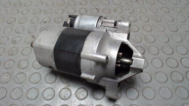 Foto: ANLASSER / STARTER VALEO eines Dacia Duster 1.6 16V 4x2 GLX