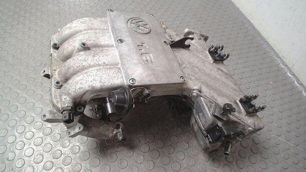 Foto: ANSAUGBRÜCKE AFT eines VW Passat Variant 1.6 GLX