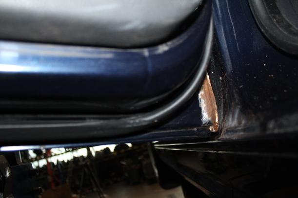 Foto: TÜR HINTEN LINKS ( TOURING ) eines BMW 316i touring GLX