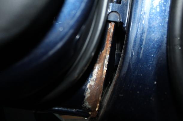 Foto: TÜR HINTEN LINKS ( TOURING ) eines BMW 316i touring GLX
