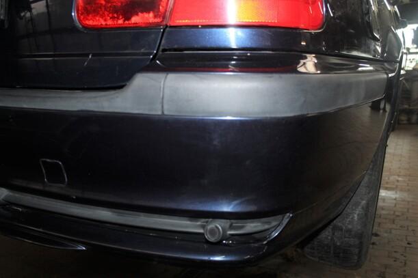 Foto: STOSSFÄNGER/ STOßSTANGE HINTEN ( TOURING ) eines BMW 316i touring GLX